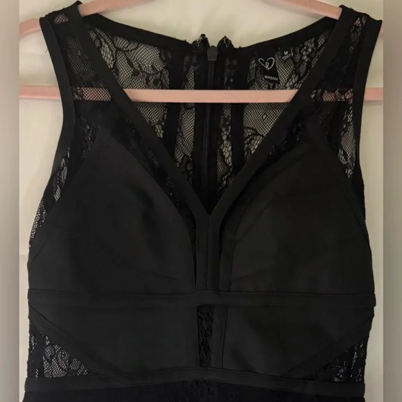 Windsor Women’s Black Lace High Low Dress, Medium. Pre-Owned Good - Picture 4 of 12